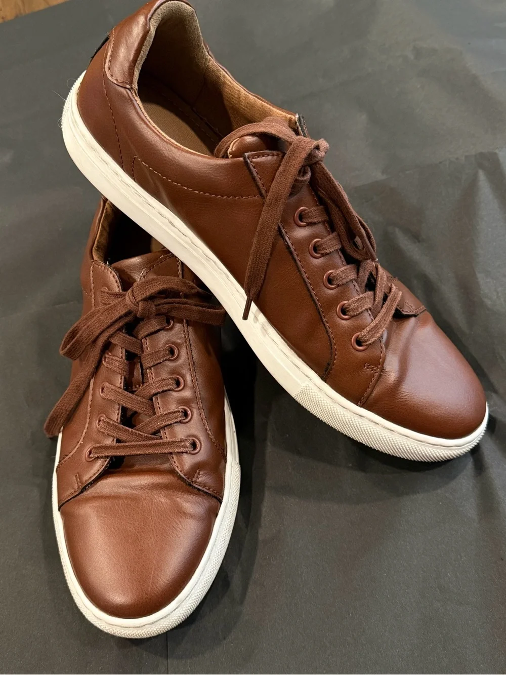 Banana Republic Brown Pleather Low-Top Sneakers with White Sole Size 10 #797